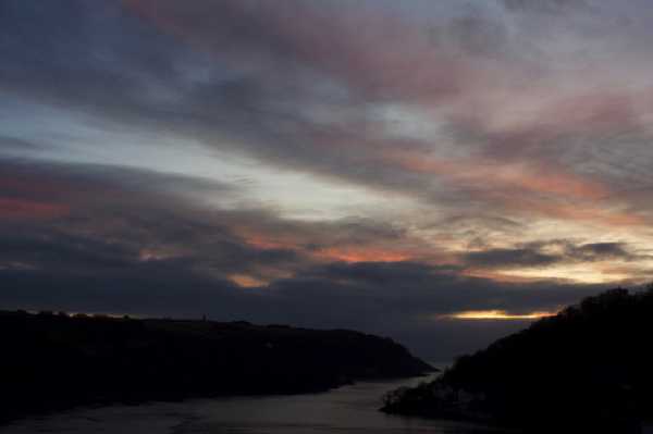 18 January 2021 - 07-59-12
A perfectly adequate January sunrise. Way better than some this month. But then I never snap the bad ones.
--------------------------
 Sunrise of mouth of river Dart, Devon